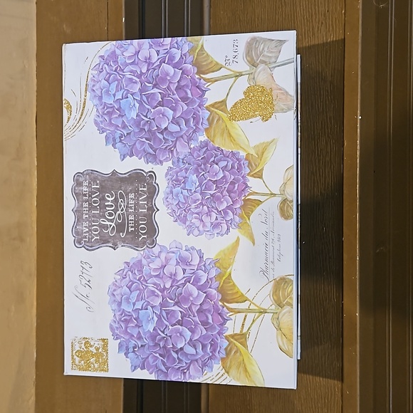 Tri Coastal Storage Keepsake Box w/ Magnetic Lid - Picture 5 of 7